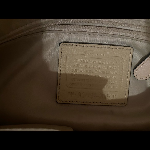 Coach east west shopper - Picture 5 of 10